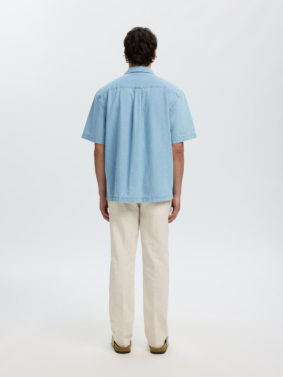 model_shot-back
